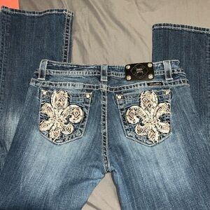 Miss Me Women's Size 33 fleur de lis Aztec print jeans